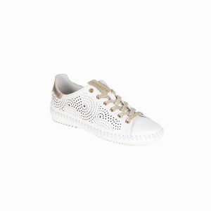 Fresh perforated sneaker