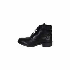 Woman utility lace-up boot made of leather