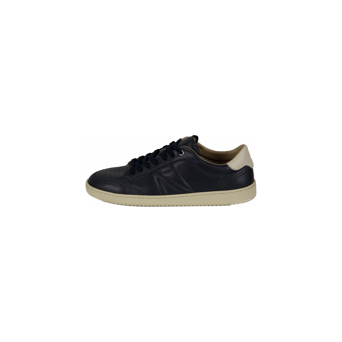 Sneaker with lateral detail Sneaker with lateral detail