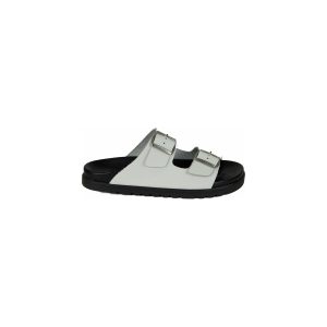 Leather flat sandal